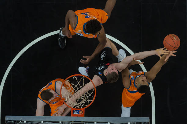 战绩表现不 战绩表现不