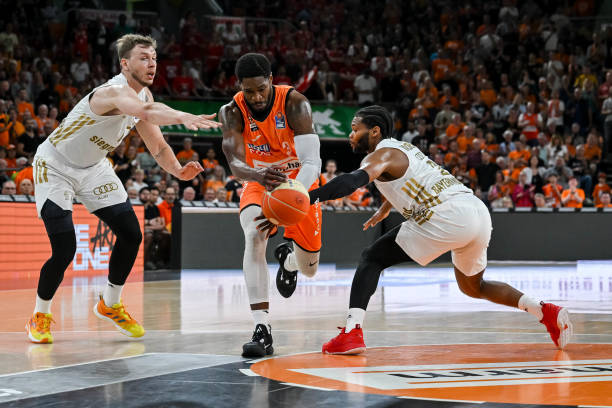 成为全年体 成为全年体