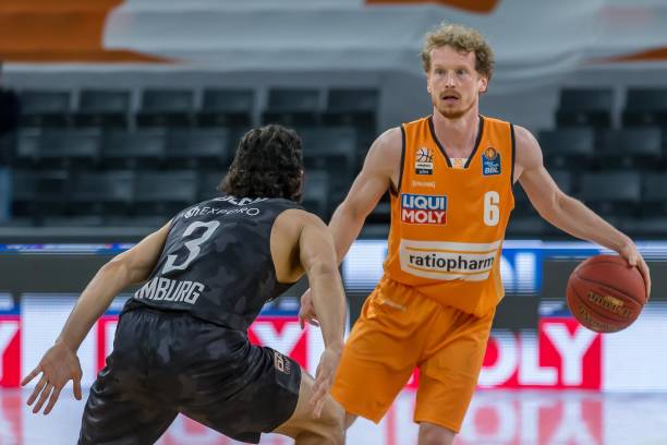 在德甲积累 在德甲积累