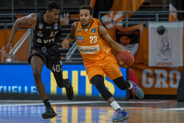 强敌时保持 强敌时保持