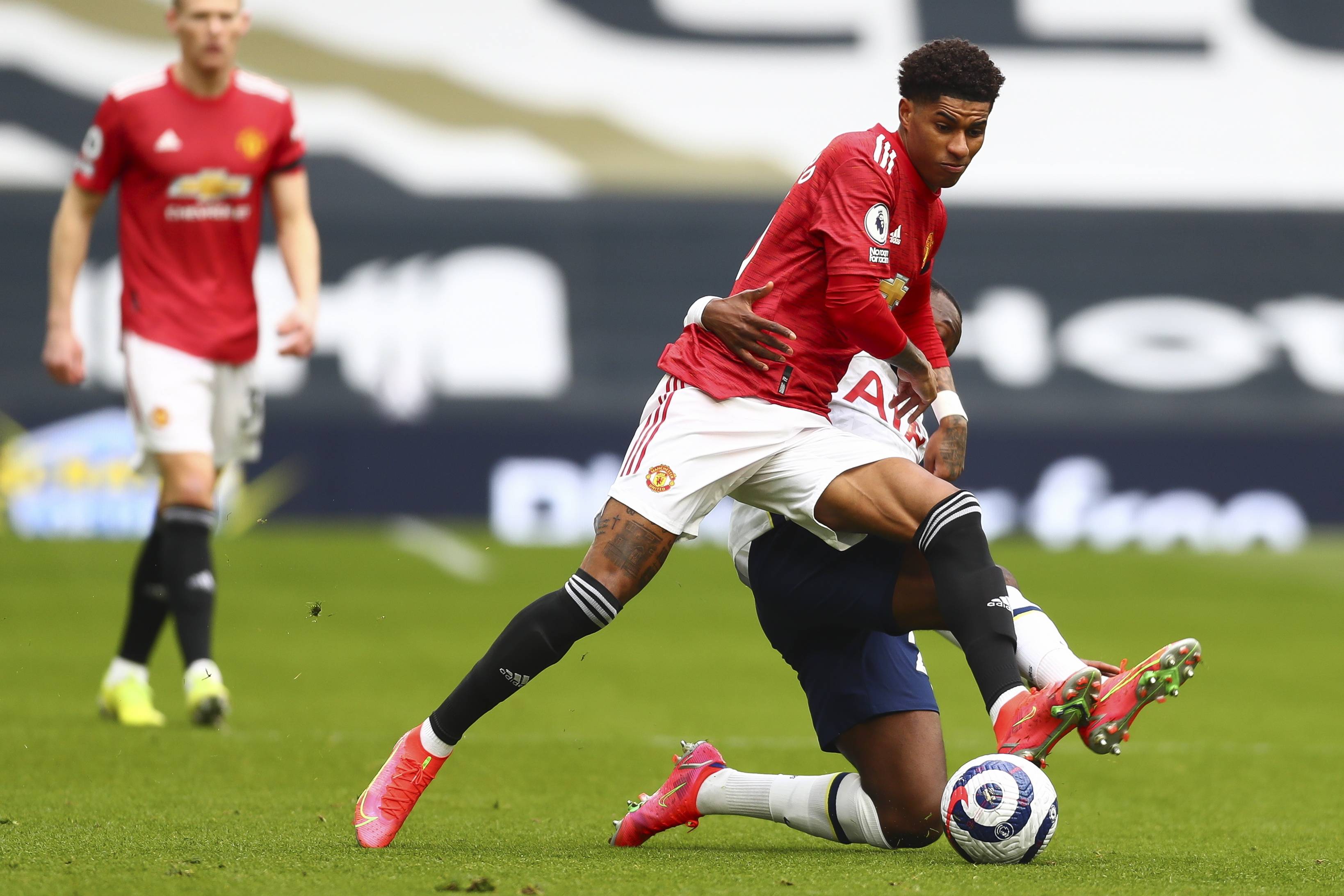 也保持判罚 也保持判罚