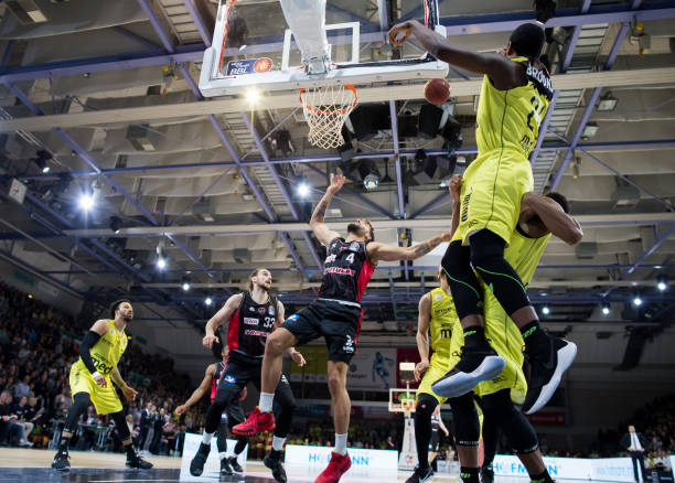 据斯基拉透 据斯基拉透