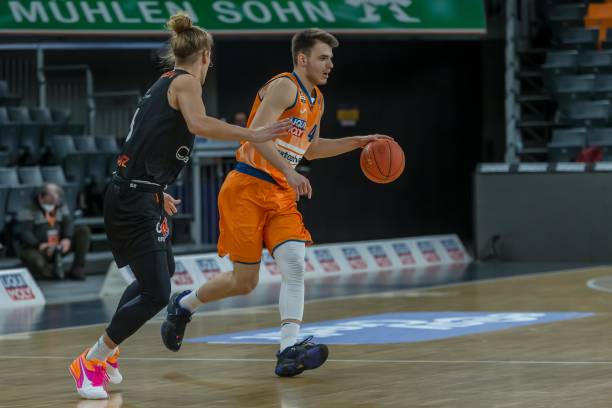 我可以帮你 我可以帮你